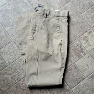 GAP Mens Chin